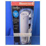 (1) Honeywell Cool Moisture Humidifier