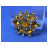 (1) Vintage Amber Glass Brooch