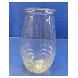 (1) Clear Glass Vase ï¿½ Pressed Leaf Design