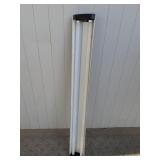 (1) Dual-Tube Fluorescent Shop Light