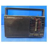 (1) Emerson FM/AM Portable Radio P3800C