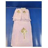 (1) Embroidered Towel Set