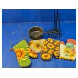 (7) Kitchen Accessories - Oven Mitts & More