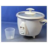 Kitchen Gourmet Rice Cooker w/ Cup