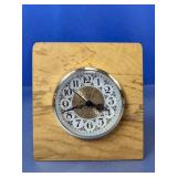 (1) Wooden Mantel Clock