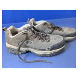 (1) Skechers Hiking Shoes Size 9.5