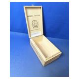(1) Las Cabrillas ï¿½ Balboa Maduro Cigar Box
