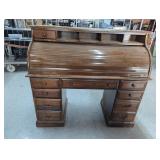 (1) Classic Roll-Top Wooden Desk