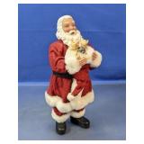 (1) Santa Claus Figure Holding Kittens