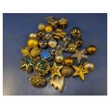 (1) Gold & Silver Christmas Ornaments
