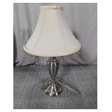 (1) Table Lamp w/ Beaded Fringe Shade