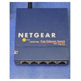 (1) NETGEAR FS105 5-Port Fast Ethernet Switch