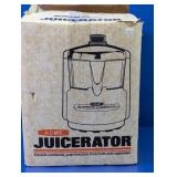 Acme Juicerator Supreme Juicer