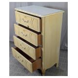 (1) Cream Wooden 4-Drawer Dresser