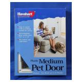 (1) Havahart Medium Plastic Pet Door
