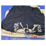 (3) Assorted Graphic T-Shirts Hurley Reef Life