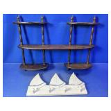 (2) Wooden Wall Dï¿½cor Pieces