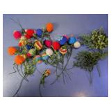 (1) Yarn-Wrapped Floral Picks Set