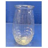 (1) Clear Glass Vase ï¿½ Pressed Leaf Design