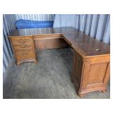 (1) Executive L-Shaped Writing Desk w/ Storage