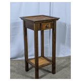 (1) Wooden Accent Side Table with Drawer