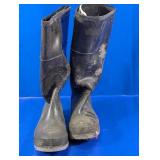 (1) Dunlop Footwear Steel Toe Work Boots