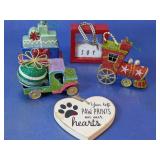 (5)Festive Holiday Ornament & Decor Lot