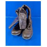 (1) CRES Brown Leather Boots