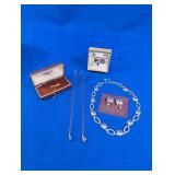 Vintage Jewelry & Accessory Assortment