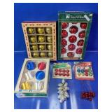 (7) Assorted Christmas Tree Ornaments Set