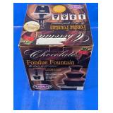 (1) Nostalgia Chocolate Fondue Fountain