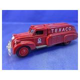 Texaco 1939 Dodge Airflow Tanker Replica