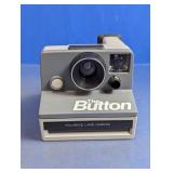 (1) Polaroid The Button Land Camera
