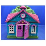 (1) Plastic Folding Toy Dollhouse
