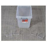 (5)Hefty 29 Qt Storage Bin w/ Acrylic Holders