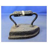 Cast Iron Clothes Iron Decorative Press Tool