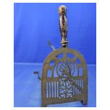 (1) Cast Iron Sad Iron Stand