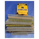DeWalt 16GA Straight Finish Nails 1-3/4"
