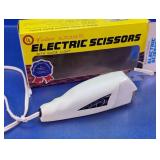 (1) Cadaux Electric Scissors