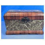 (1) Decorative Wooden Storage Chest