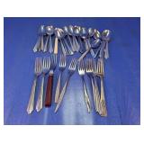 (15+) Assorted Silverware Utensils