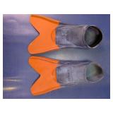 (1) Speedo Short Swim Fins Size S