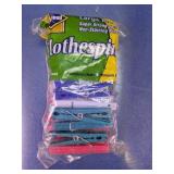 North Large Plastic Clothespins Pack