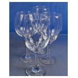 Set of 4 Clear Glass Stemmed Wine Glasses