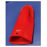 Orka by Mastrad Silicone Oven Mitt