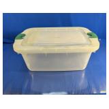 Rubbermaid Latchables 50 Qt Storage Box