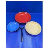 Color Bowls w/ Handles & Lifting Tool