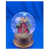 (1) Angel Snow Globe Glass Decorative Figurine