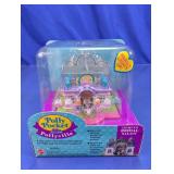 Polly Pocket Pollyville Light-Up Bridal Salon