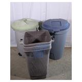 Plastic Trash Bins w/ Lid